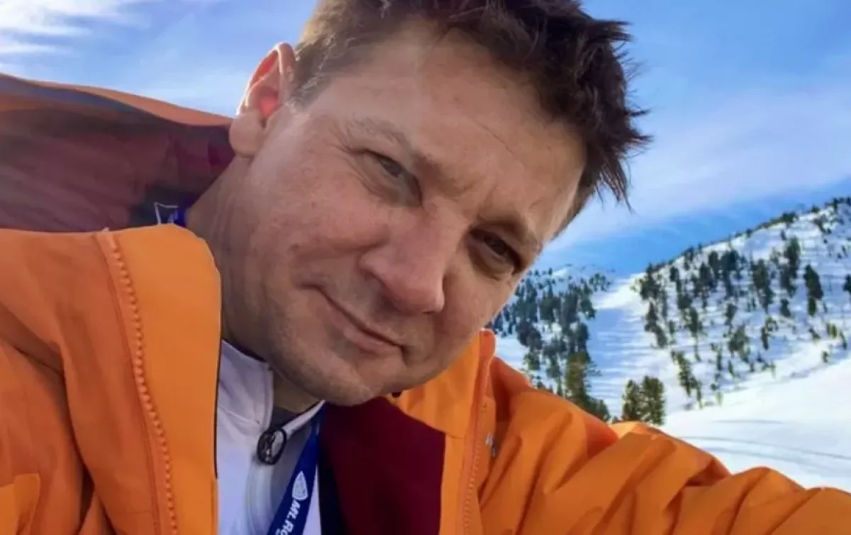 Jeremy Renner intérprete do Gavião Arqueiro sofre acidente e seu