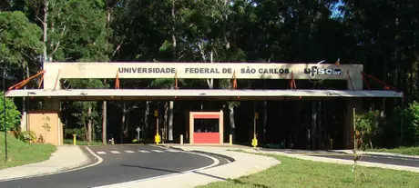 O vigilante ficou ferido ao ser atacado por animal em área da Ufscar, em São Carlos, interior de São Paulo. Ele afirma que foi vítima de uma onça-parda O vigilante ficou ferido ao ser atacado por animal em área da Ufscar, em São Carlos, interior de São Paulo. Ele afirma que foi vítima de uma onça-parda