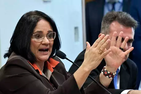 Ministra da Mulher de Mulher, Família e Direitos Humanos, Damares Alves Ministra da Mulher de Mulher, Família e Direitos Humanos, Damares Alves