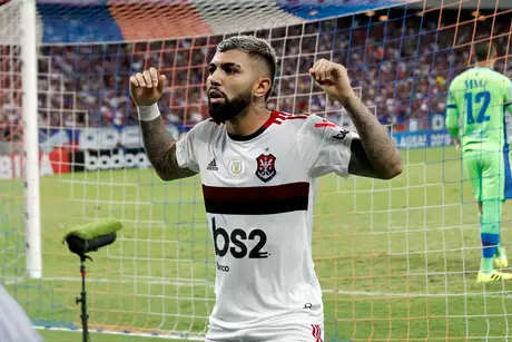 Gabigol marcou de pênalti para o Fla.