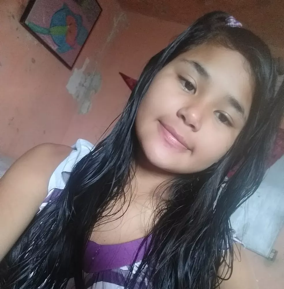 Aline Alves Melo, de 14 anos, morreu após ser dopada e estuprada — Foto: Arquivo pessoal Aline Alves Melo, de 14 anos, morreu após ser dopada e estuprada — Foto: Arquivo pessoal