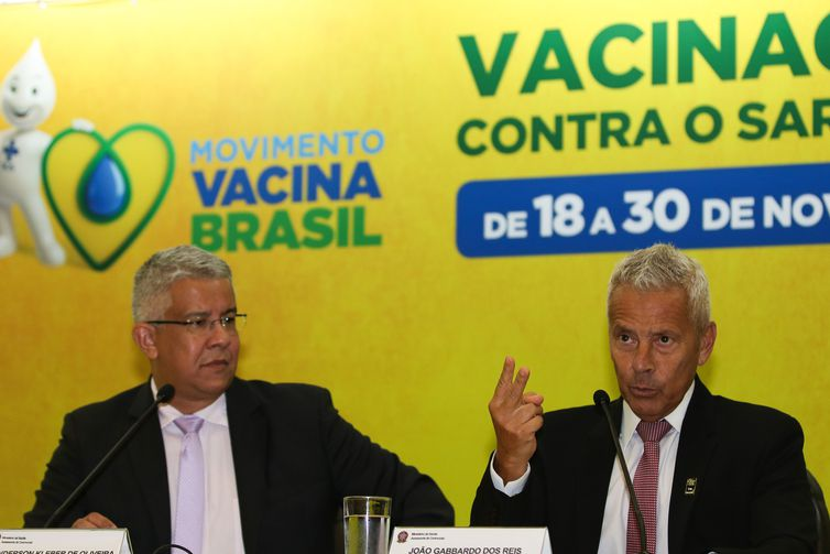 Fabio Rodrigues Pozzebom/Agênci O secretário de Vigilância em Saúde, Wanderson de Oliveira e o ministro interino da Saúde, João Gabbardo, participam de lançamento da segunda etapa da Campanha Nacional de Vacinação contra o sarampo