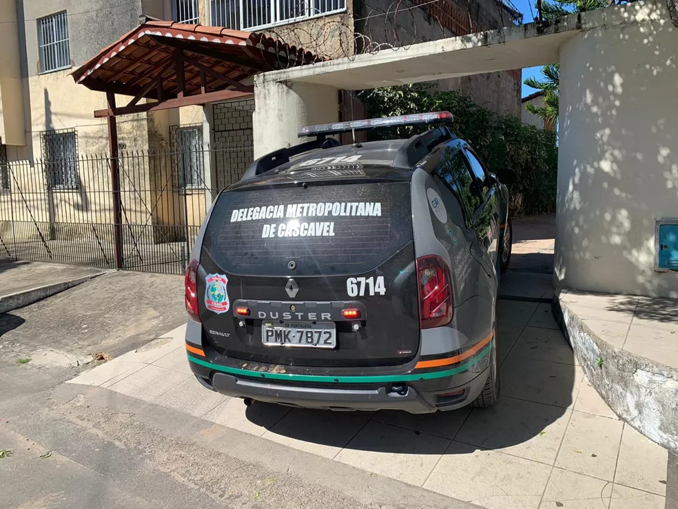 Pai, tio e avô foram presos suspeitos de estuprar criança de 11 anos, em Cascavel, Região Metropolitana de Fortaleza. — Foto: João Pedro Ribeiro/TV Verdes Mares Pai, tio e avô foram presos suspeitos de estuprar criança de 11 anos, em Cascavel, Região Metropolitana de Fortaleza. — Foto: João Pedro Ribeiro/TV Verdes Mares