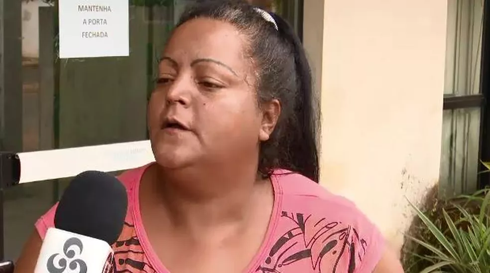 Maria Helena diz que familiares de vítimas foram agredidos por delegado — Foto: Reprodução/Rede Amazônica Acre Maria Helena diz que familiares de vítimas foram agredidos por delegado — Foto: Reprodução/Rede Amazônica Acre