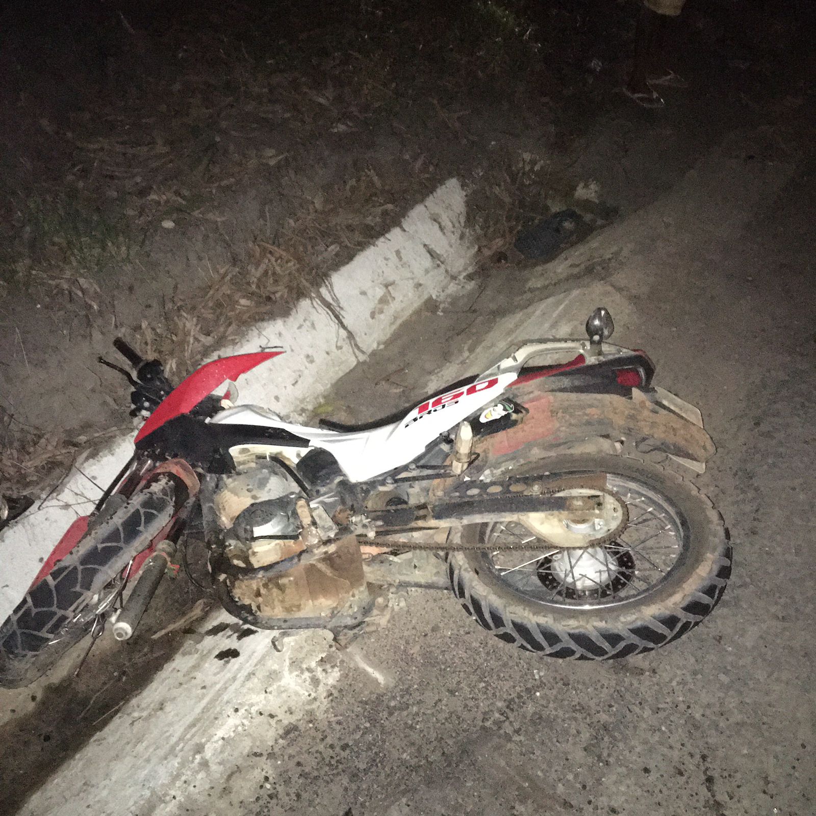 Acidente de moto mata casal em Barueri; mulher estava grávida