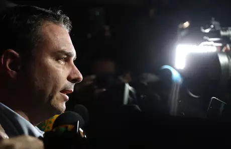 Senador eleito Flávio Bolsonaro (PSL-RJ) 06/09/2018 REUTERS/Ricardo Moraes Senador eleito Flávio Bolsonaro (PSL-RJ) 06/09/2018 REUTERS/Ricardo Moraes