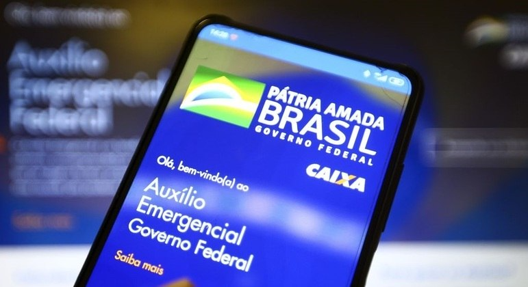 Prorrogação do auxílio emergencial divide o governo