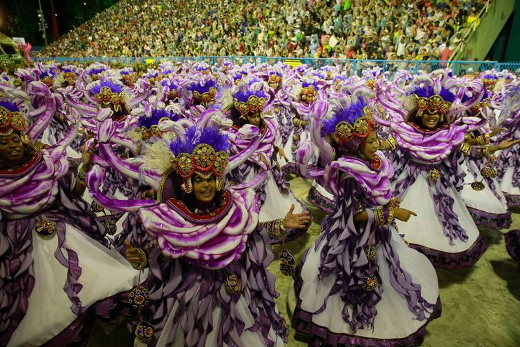 Desfile da Unidos do Viradouro no Carnaval 2019 no Rio de Janeiro