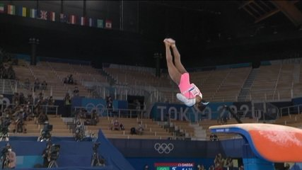 Rebeca Andrade faz grande salto e consegue a média de 15.083