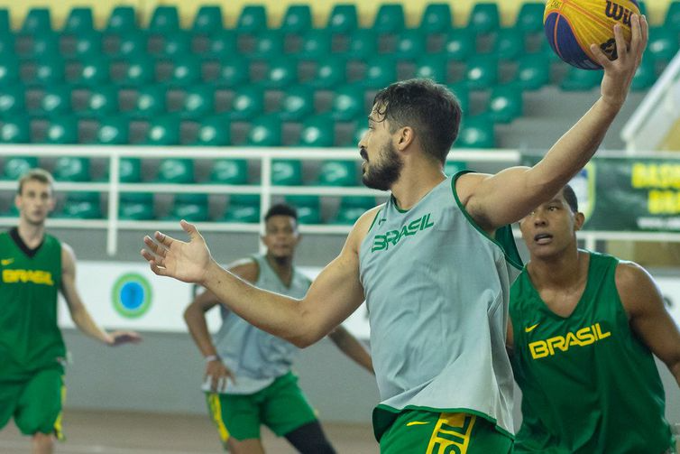 basquete 3x3 - seleção - Treinos para o Pré-Olímpico de Graz, na Áustria. Atividade na Escola de Educação Física do Exército, EsEFEx - em 13/04/2021 
