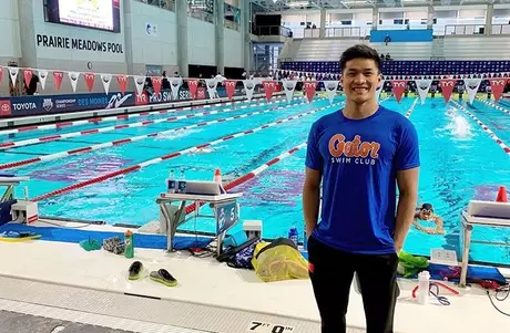 Kenneth To, nadador de 26 anos, se sentiu mal e faleceu