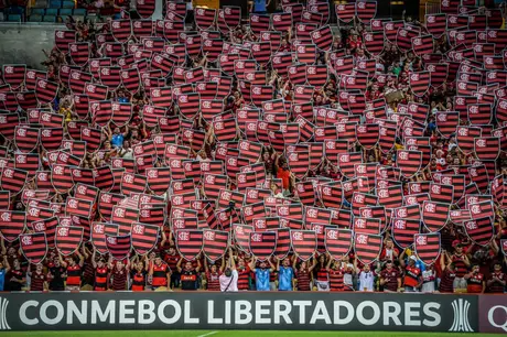 Torcida do Flamengo no Maracanã em partida contra o Peñarol (Foto: Divulgação/Alexandre Vidal)