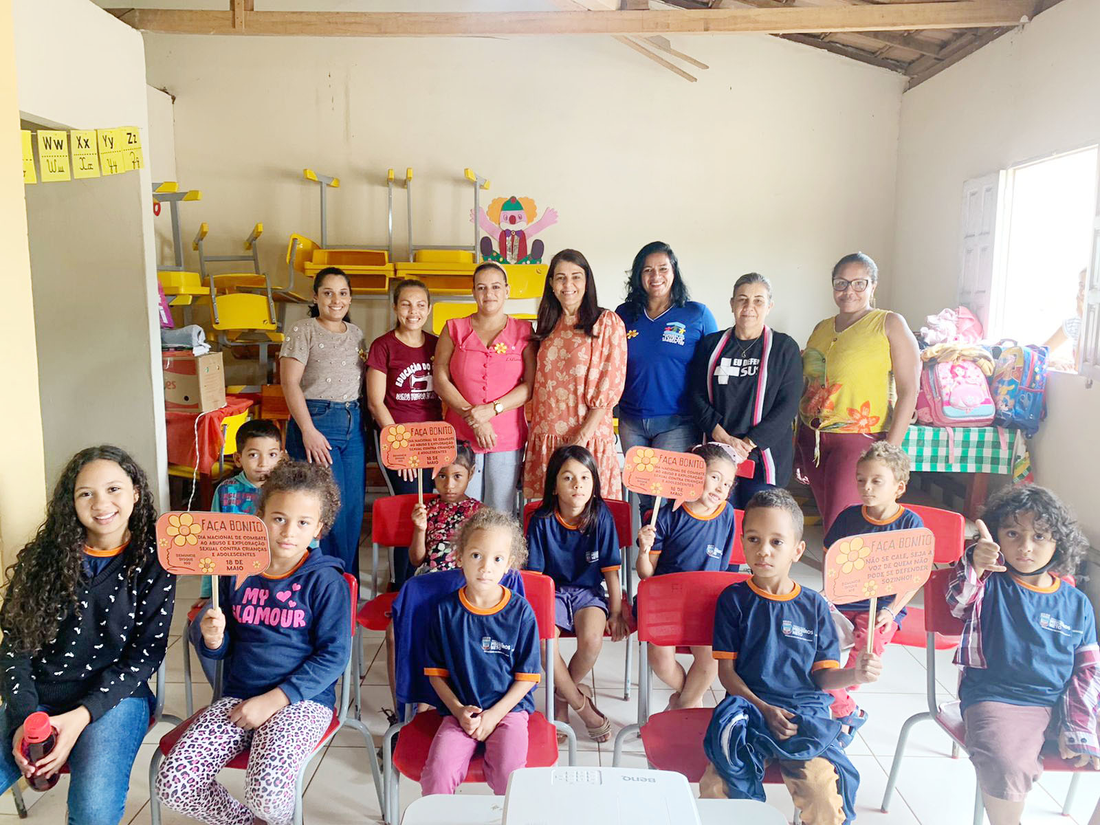 Prefeitura de Medeiros Neto finaliza ciclo de palestras da campanha 18 de Maio