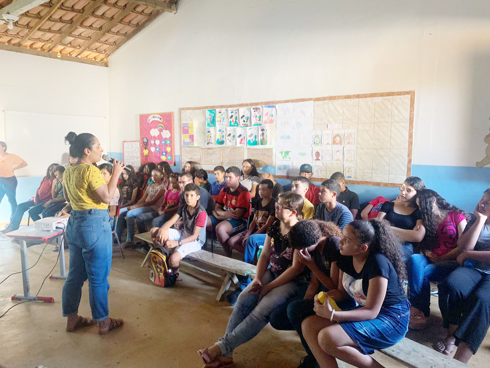 Prefeitura de Medeiros Neto finaliza ciclo de palestras da campanha 18 de Maio