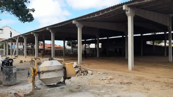 Obras dos Mercados Públicos seguem avançadas em Mucuri e Itabatã