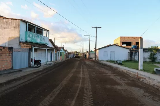 Prefeitura realiza drenagem e pavimentação no distrito de Santo Antônio