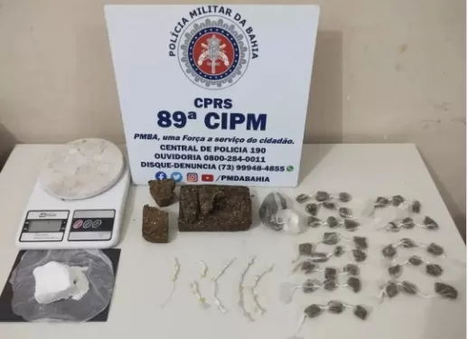 Posto da Mata - Suspeitos de tráfico dispensam sacola com drogas e correm; um foi preso e o outro fugiu
