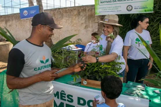 Prefeito de Teixeira ouve demandas da população da comunidade de Santo Antônio no projeto Prefeitura No Seu Bairro