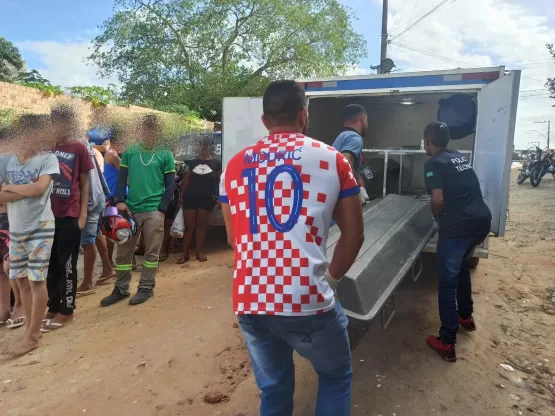 Homem é Morto A Tiros Na Porta De Um Bar No Colina Verde - Bahia ExtremoSul