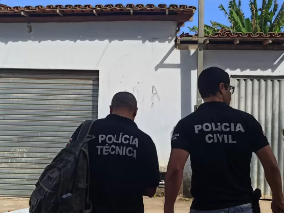 Homem é morto a tiros na porta de um bar no Colina Verde