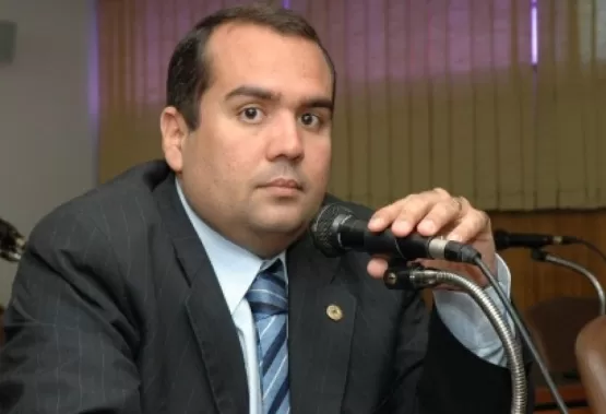 Eles que querem pegar carona na transformação que ACM Neto fez em Salvador, rebate Sandro Régis