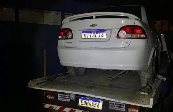 PM prende em Teixeira de Freitas homens com carro roubado em São Mateus-ES