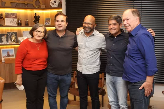 Prefeita de São Sebastião do Passé declara apoio a ACM Neto na disputa pelo governo