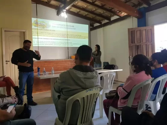 Prefeitura de Teixeira de Freitas promove formação para profissionais do transporte escolar