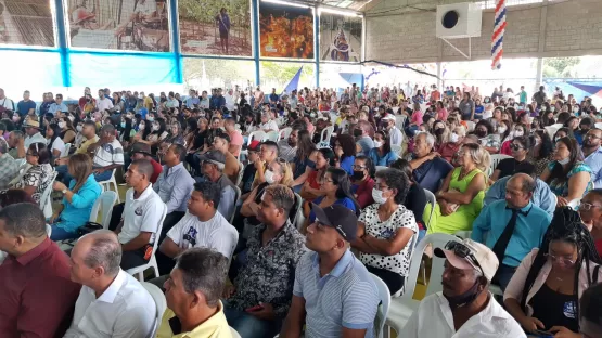 Prefeito Robertinho recepciona ACM Neto e apresenta seus futuros candidatos à população de Mucuri