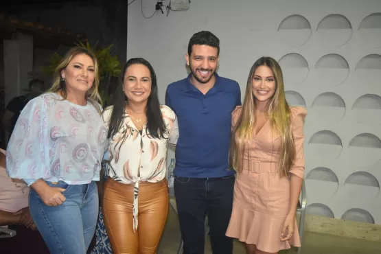 Léo Brito declara apoio a ACM Neto e apresenta seus candidatos a deputados