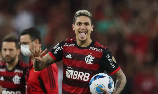 Em noite de 7 a 1, Flamengo avança na Libertadores