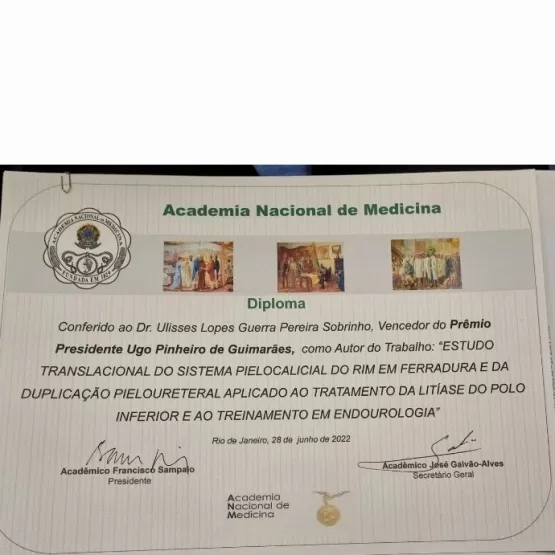 Servidor do Hospital Municipal de Teixeira de Freitas conquista prêmio anual da Academia Nacional de Medicina - ANM