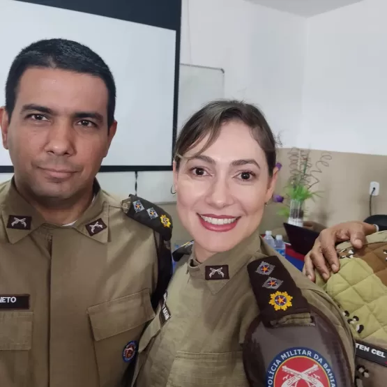 13º BEIC realiza cerimônia de Aposição de Luvas para os novos graduados  da PM