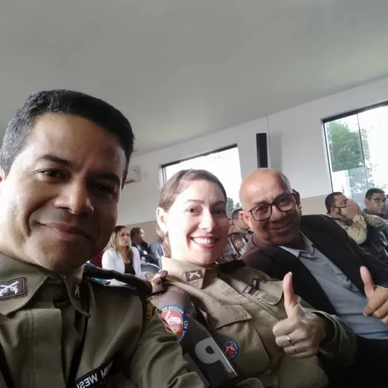 13º BEIC realiza cerimônia de Aposição de Luvas para os novos graduados  da PM