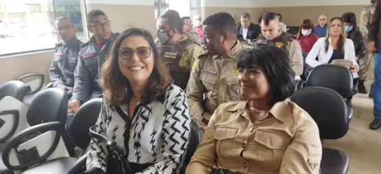 13º BEIC realiza cerimônia de Aposição de Luvas para os novos graduados  da PM