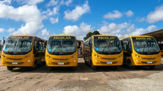 Prefeitura de Teixeira de Freitas realiza entrega de transporte escolar nesta quarta, 13