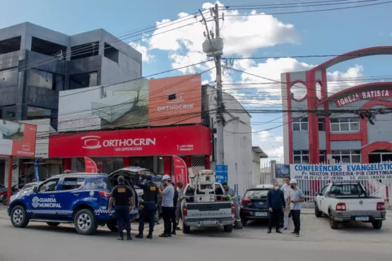 Luminárias retiradas ilegalmente são recolocadas em Teixeira de Freitas