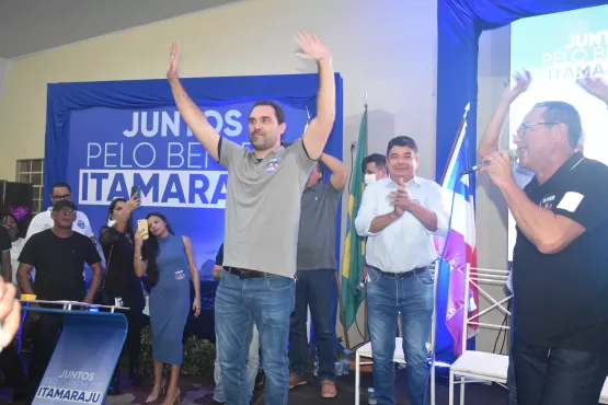 Prefeito Marcelo Angênica apresenta Adolfo Viana e Tiago Correia como seus pré candidatos a deputados 
