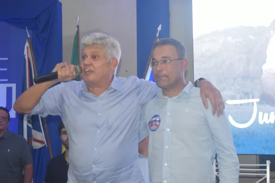 Prefeito Marcelo Angênica apresenta Adolfo Viana e Tiago Correia como seus pré candidatos a deputados 