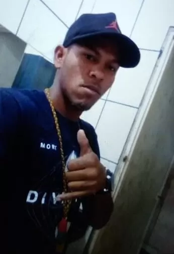 Jovem é morto a tiros durante festa em Itabatã