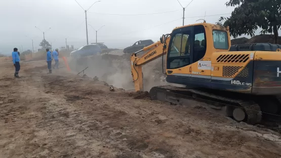 Presença de rochas provoca atrasos no andamento das obras do sistema de macrodrenagem pluvial em Itabatã