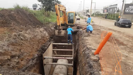 Presença de rochas provoca atrasos no andamento das obras do sistema de macrodrenagem pluvial em Itabatã