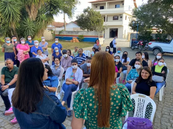 Hospital de Medeiros Neto recebe mais de um mil uniformes fruto da parceria entre Prefeitura Municipal, Usina Santa Maria e Corcovado