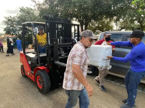 Deputado federal Uldurico Jr. destina mais de um milhão de reais em equipamentos para o Hospital Municipal de Medeiros Neto em parceria com o Governo do Estado