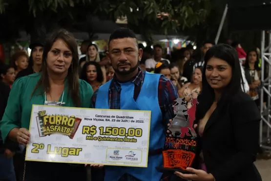 Explosão Junina é campeã do concurso de quadrilha no 13º Forró do Asfalto de Nova Viçosa