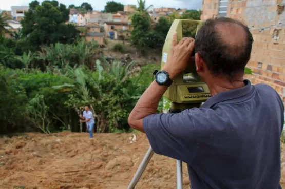 Prefeitura de Teixeira implementa drenagem e pavimentação no bairro Alto Tancredo