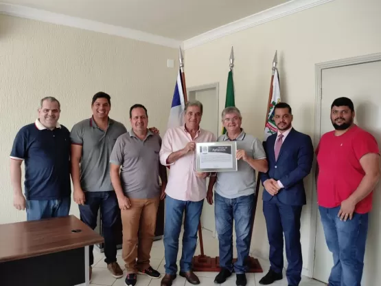 Mildson Medeiros entrega Moção de Aplausos ao Sindicato Patronal Rural