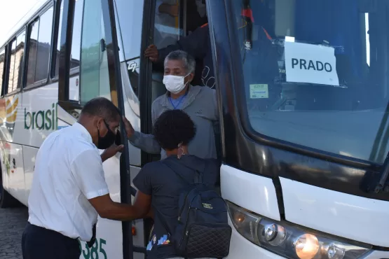 Caravelas sedia evento com serviços de saúde para todos os municípios do extremo sul