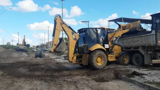 Obras de macrodrenagem avançam mais uma etapa no distrito de Itabatã