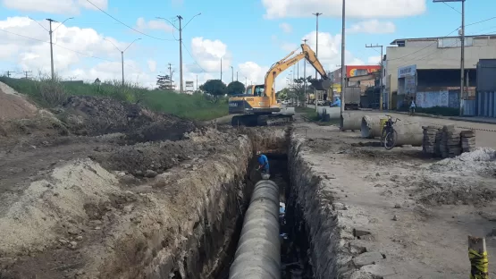 Obras de macrodrenagem avançam mais uma etapa no distrito de Itabatã
